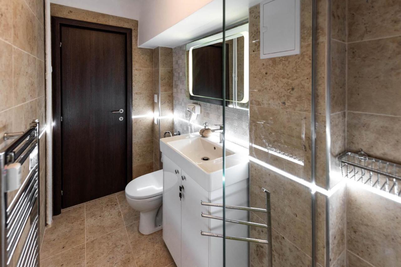 La Nueve Suite Braşov Buitenkant foto
